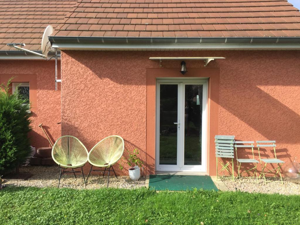 Maison à la Campagne à 2km du Circuit de Bresse photo 1