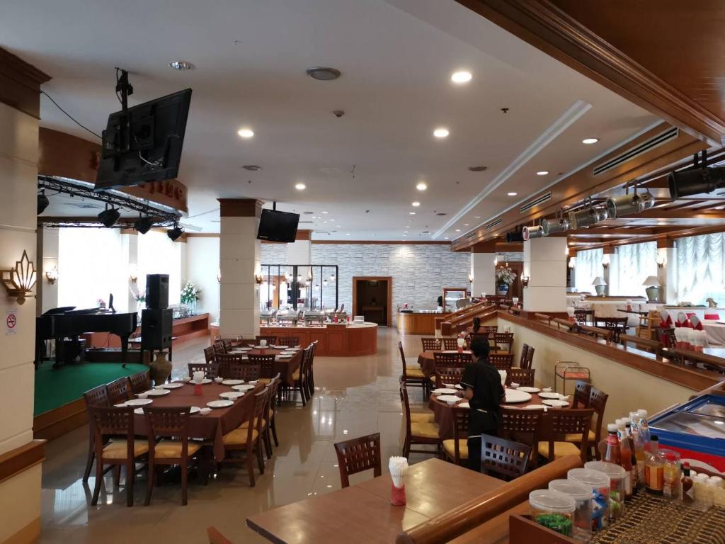 Green World Palace Hotel photo 3