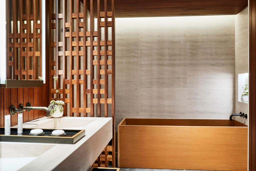 Сьюит (Люкс Umi), Nobu Hotel Barcelona