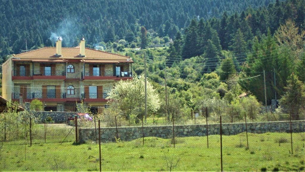 Mainades House photo 2