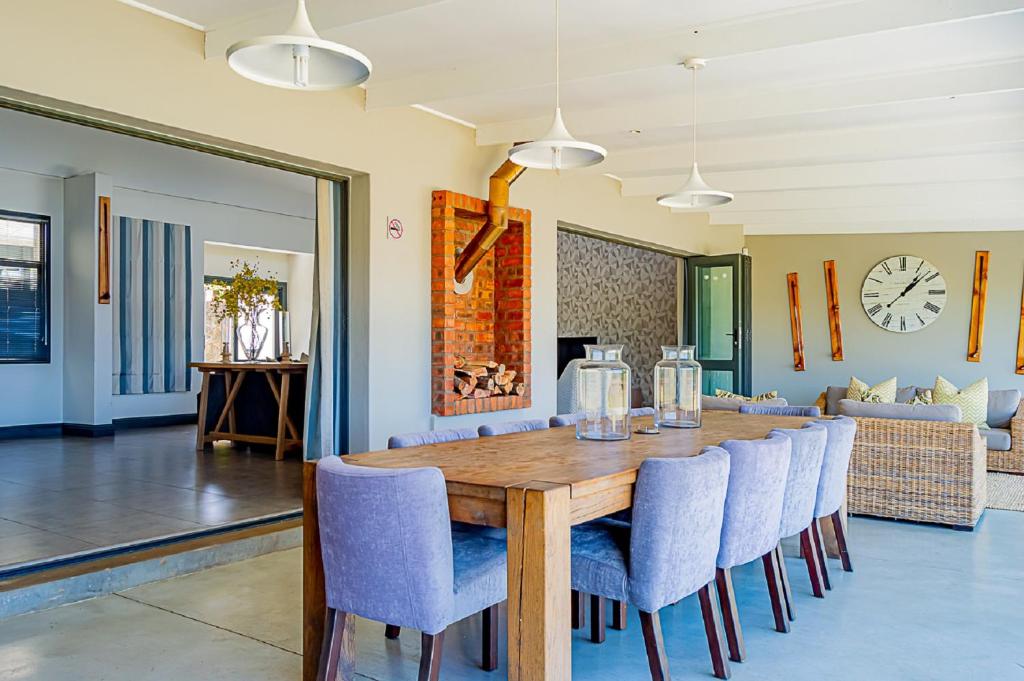 House 217 photo 3