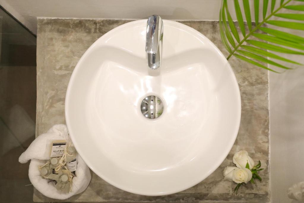 Living Bloom, Concept Hotel - Tap to explore photos