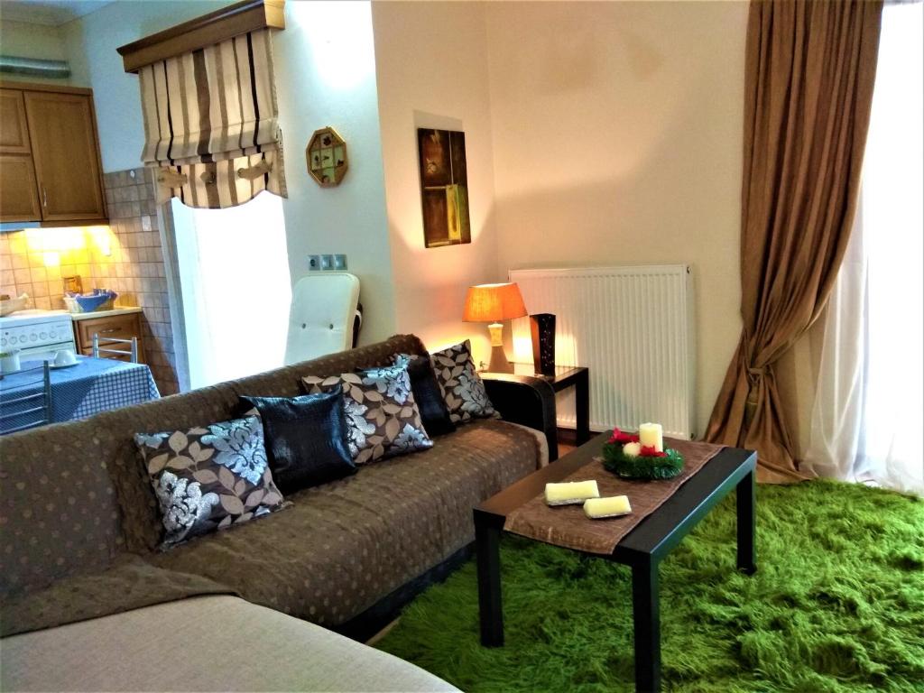 Mainades House photo 1