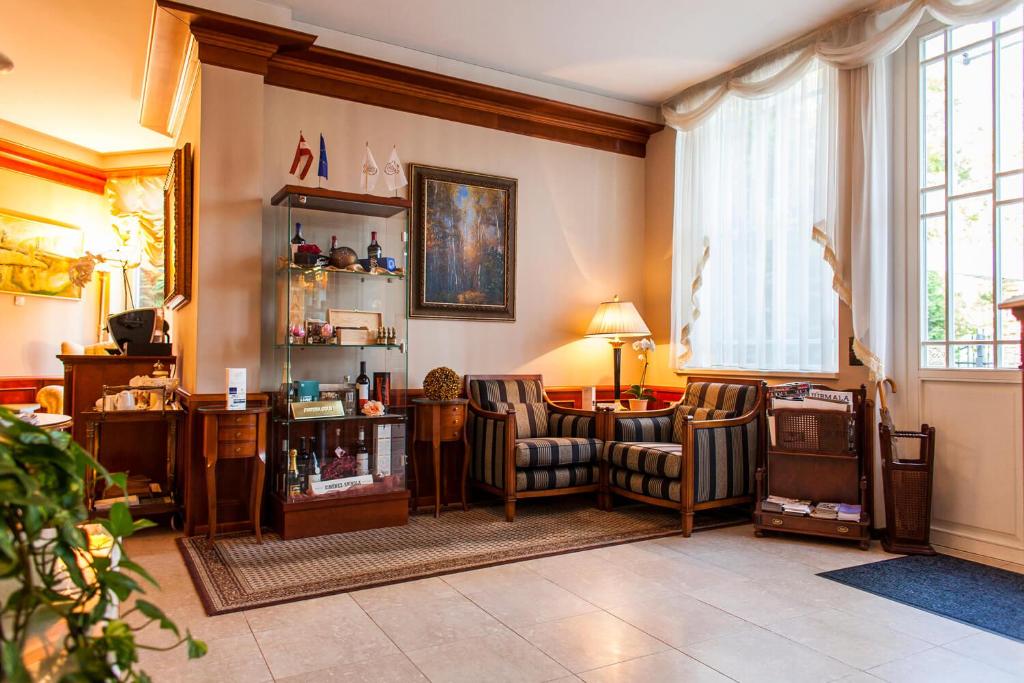 TB Palace Hotel & SPA photo 3