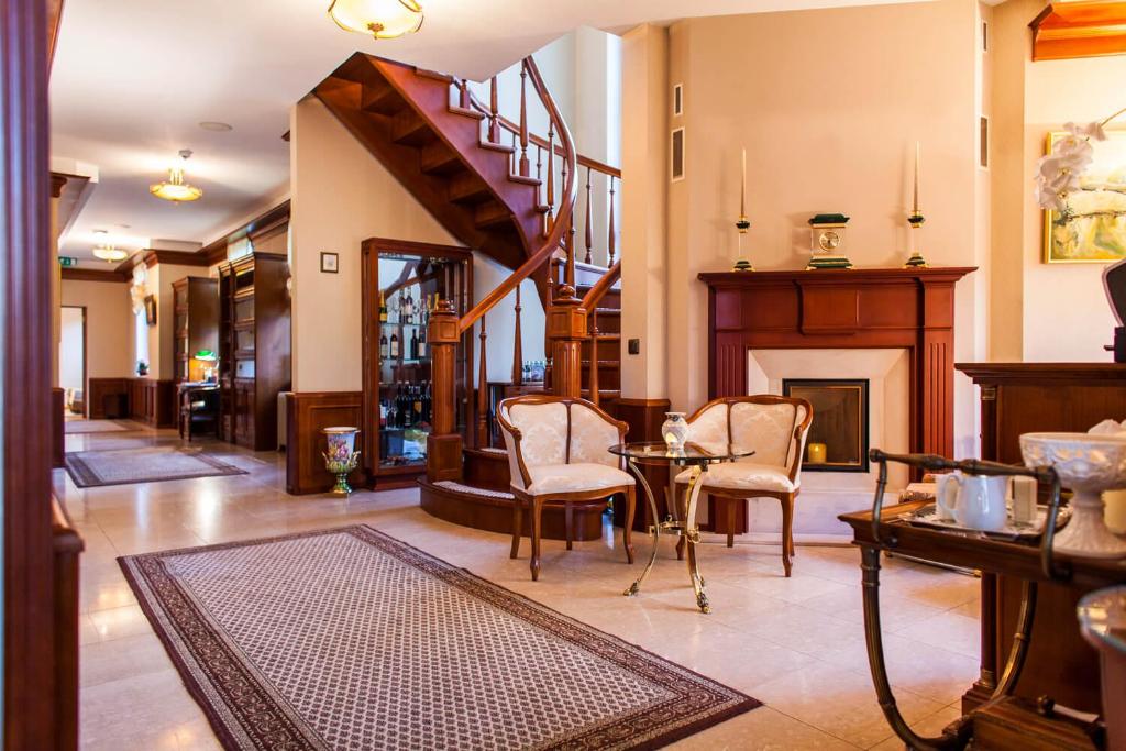 TB Palace Hotel & SPA photo 1