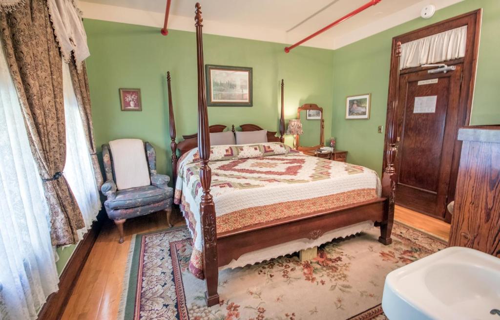 Двухместный (Номер с кроватью размера «king-size»), The Edgewater Hotel