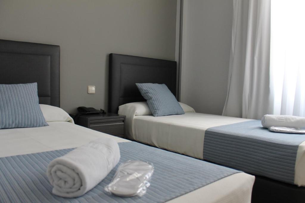 Hotel Barajas Plaza photo 4