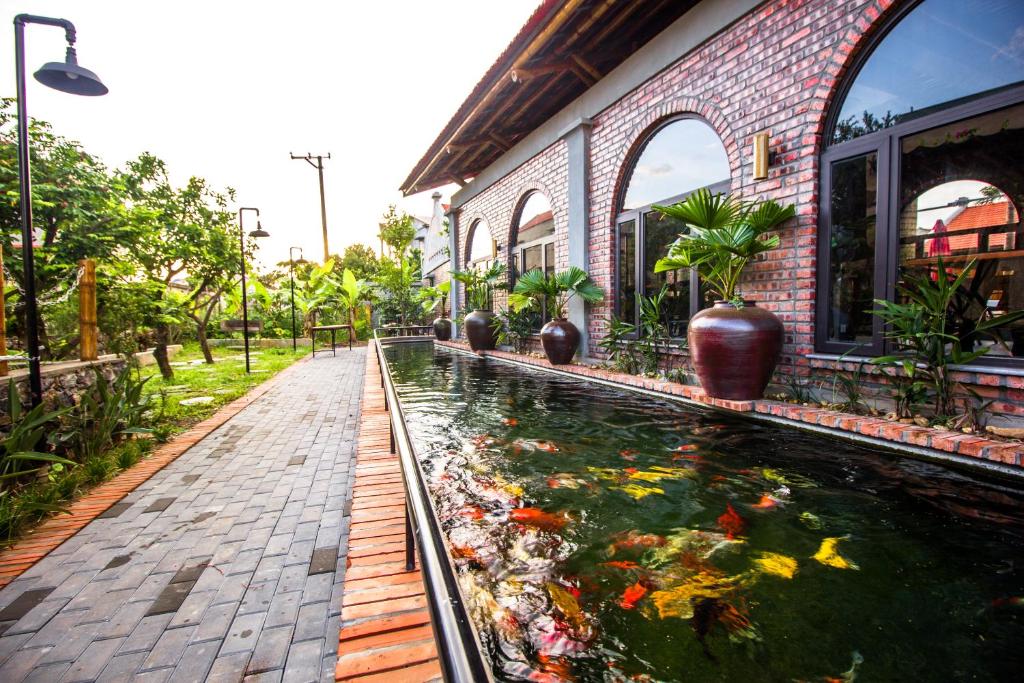 Tam Coc Banana Bungalow