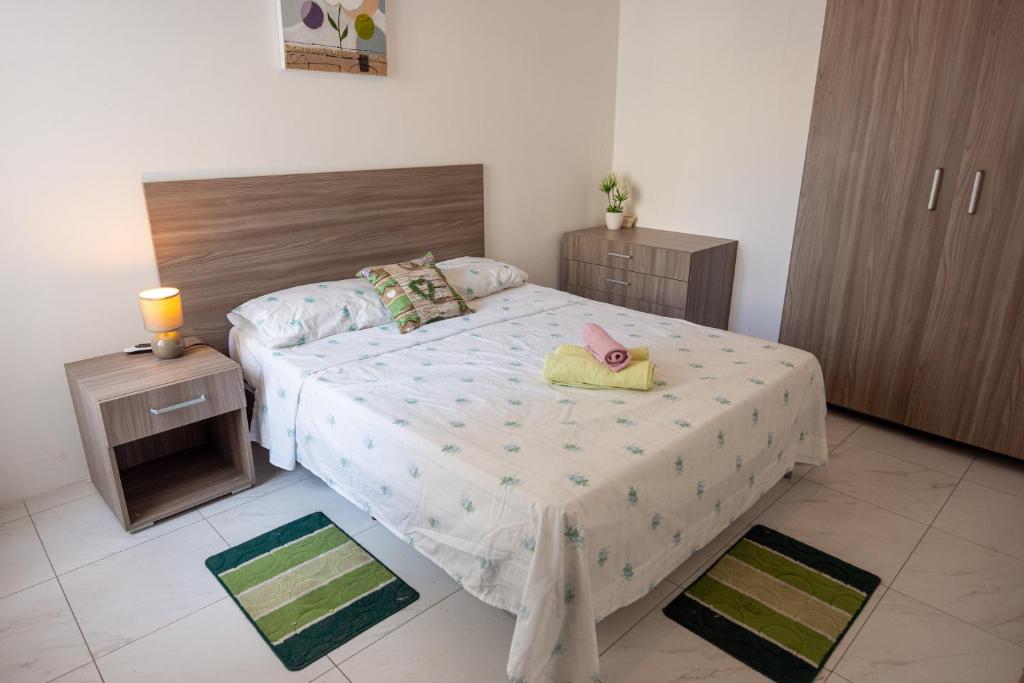 Seafront apartment between Valletta and Sliema photo 2
