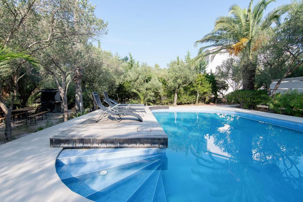 Beach Boy & Pool Girl Apartments photo 4