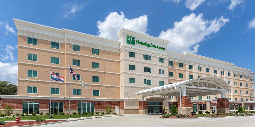 Holiday Inn & Suites - Jefferson City, an IHG Hotel photo 1