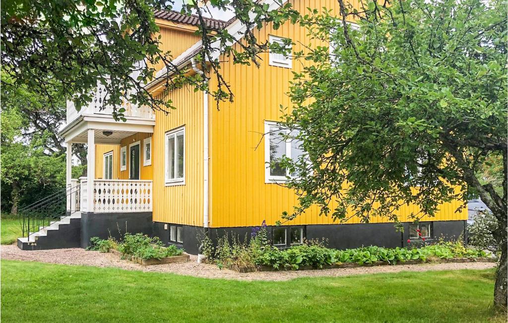 Awesome Home In seda With 4 Bedrooms
