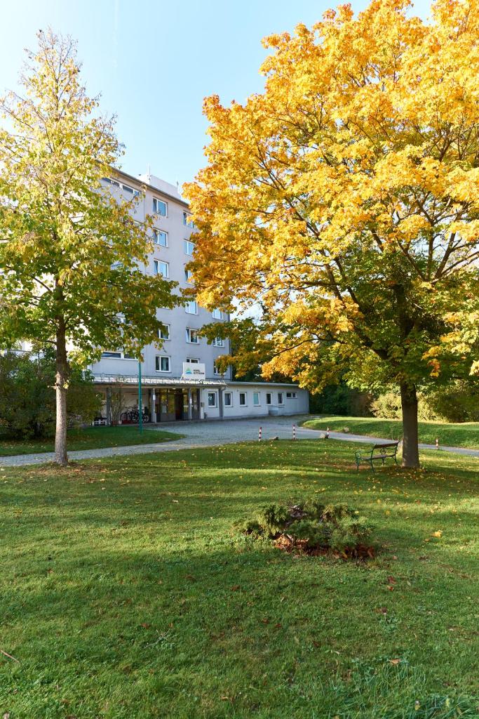 Номер (Кровать в 20-местном общем номере для мужчин и женщин), Hostel Hütteldorf