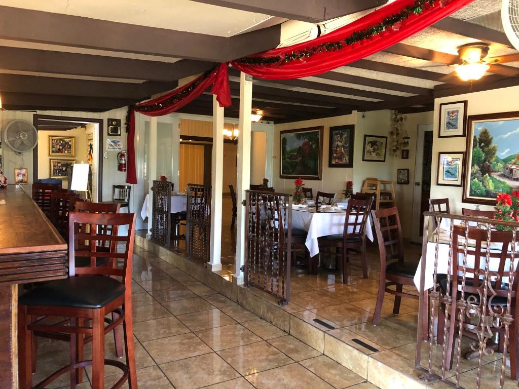 Tio Pepe’s Guest House photo 3