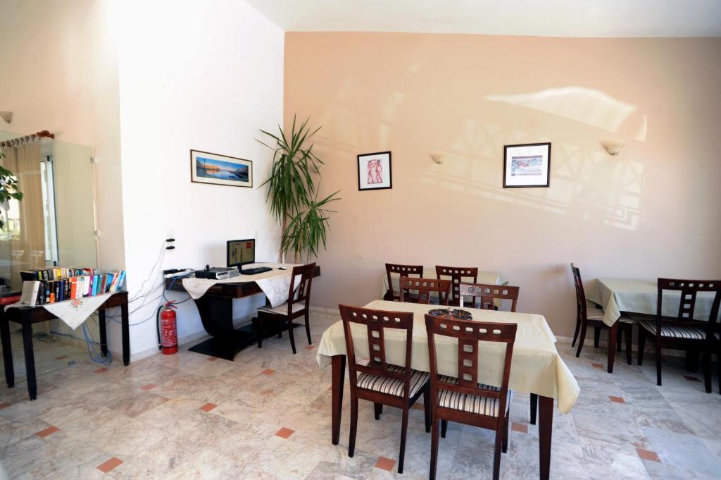 Evilion hotel photo 3