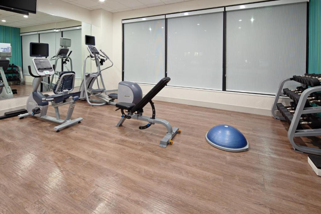 Holiday Inn Express Los Angeles LAX Airport, an IHG Hotel photo 3