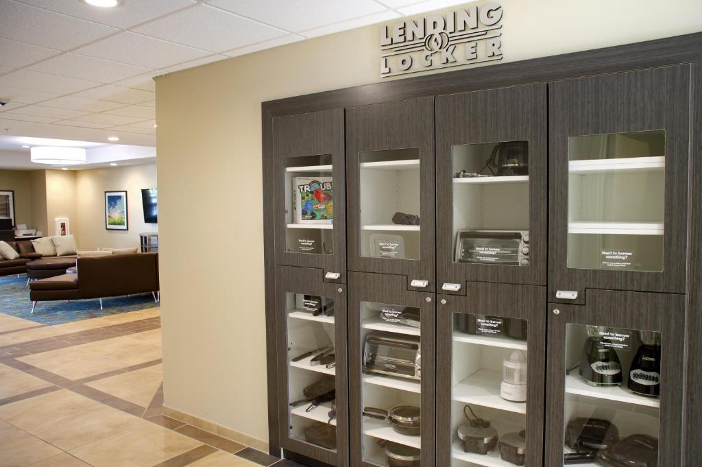 Candlewood Suites - Lancaster West, an IHG Hotel photo 1