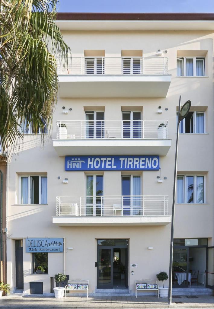 Hotel Nuovo Tirreno photo 4