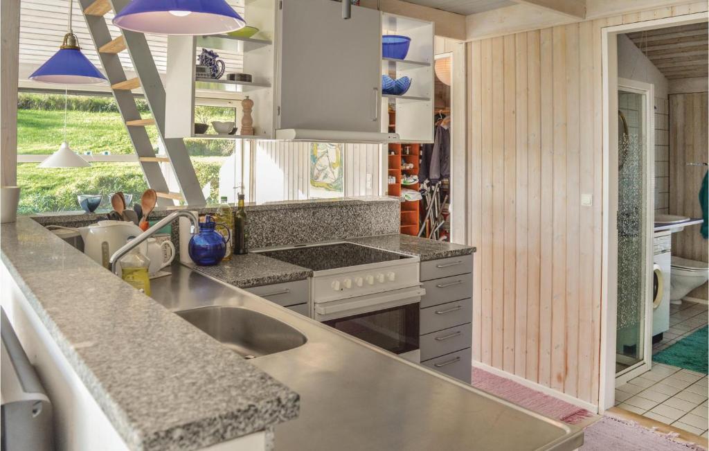 Amazing Home In Hundested With 3 Bedrooms, Sauna And Wifi photo 2