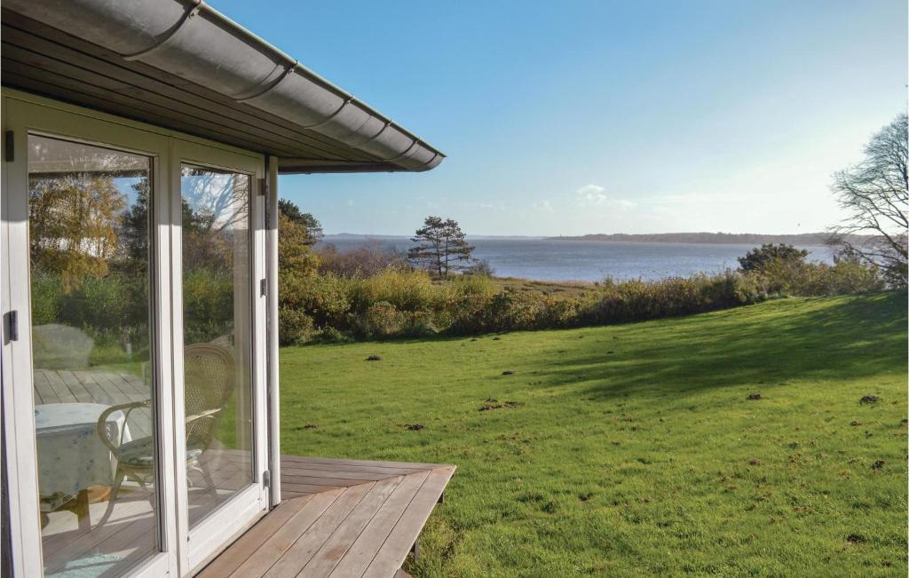 Amazing Home In Hundested With 3 Bedrooms, Sauna And Wifi