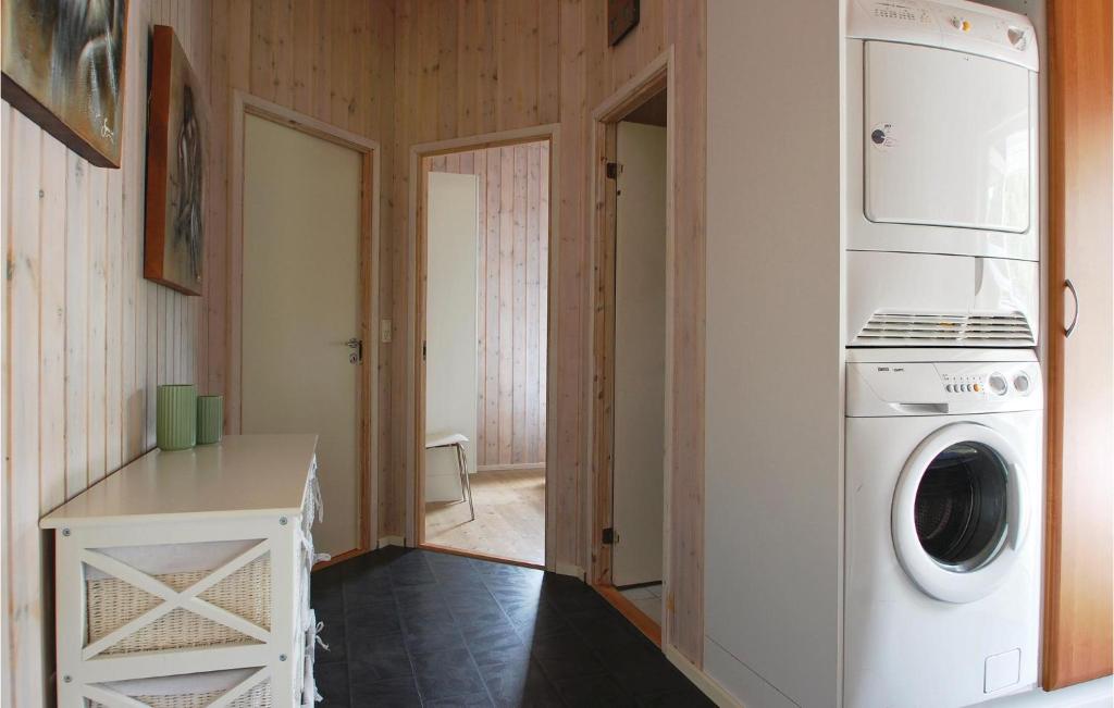 Stunning Home In Aabenraa With 4 Bedrooms And Wifi photo 1