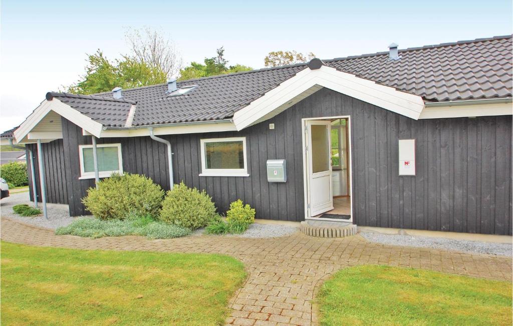 Awesome Home In Haderslev With 4 Bedrooms And Sauna photo 2
