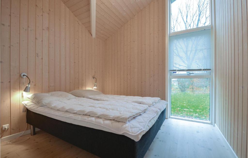Nice Home In Glesborg With 3 Bedrooms, Sauna And Wifi photo 1