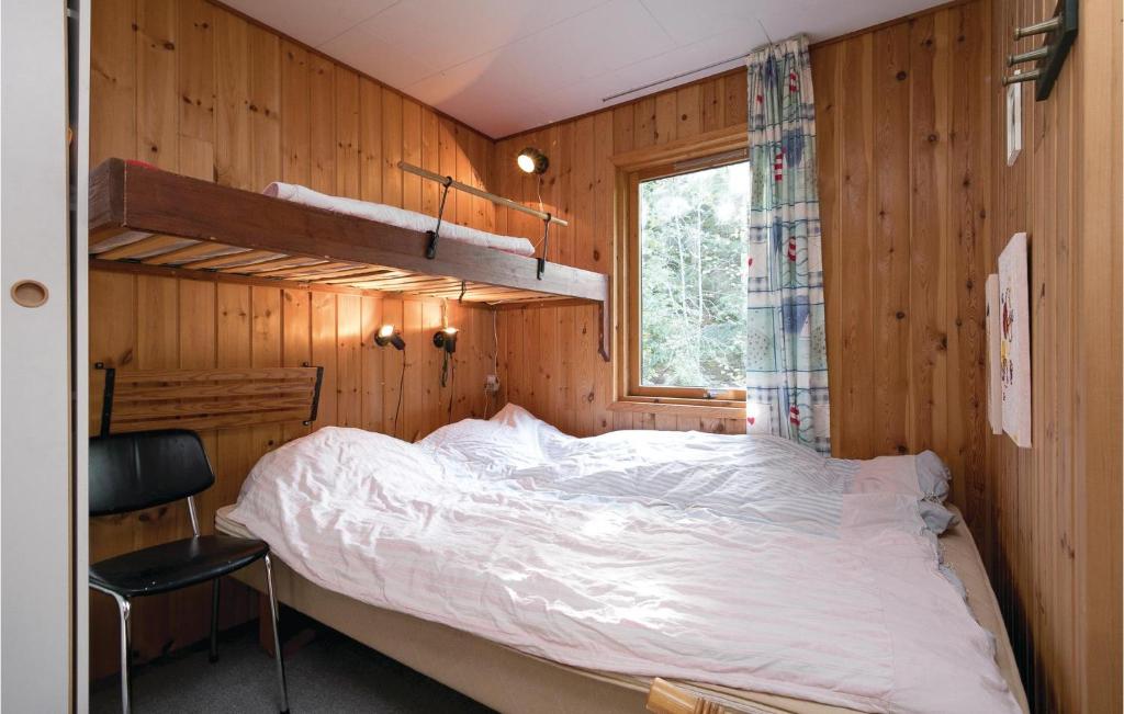 Nice Home In Hadsund With 2 Bedrooms And Wifi photo 2