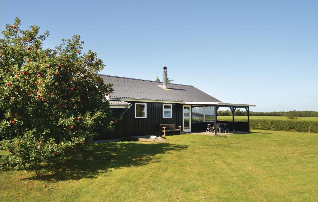 Nice Home In Hjslev With 3 Bedrooms And Wifi photo 1