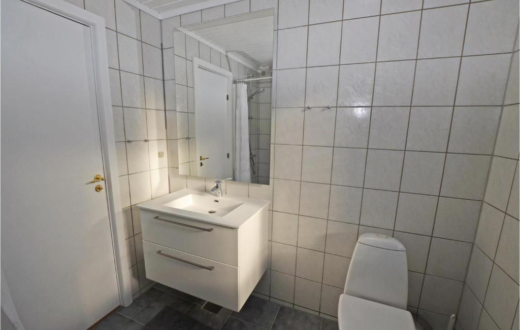 Nice Home In Faaborg With 3 Bedrooms, Sauna And Wifi photo 2