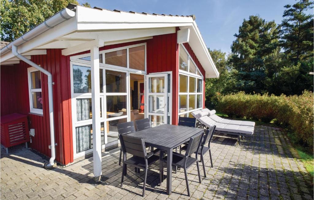 Stunning Home In Humble With 4 Bedrooms, Sauna And Wifi photo 4