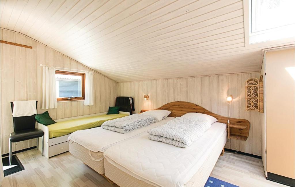 Awesome Home In Nex With 3 Bedrooms, Sauna And Wifi photo 4