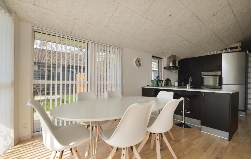 Awesome Home In Haderslev With 2 Bedrooms And Wifi photo 2