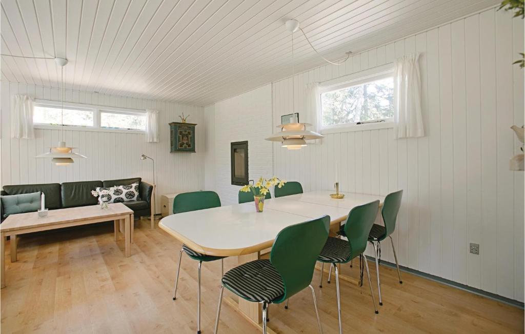Beautiful Home In Nex With 3 Bedrooms And Wifi photo 4