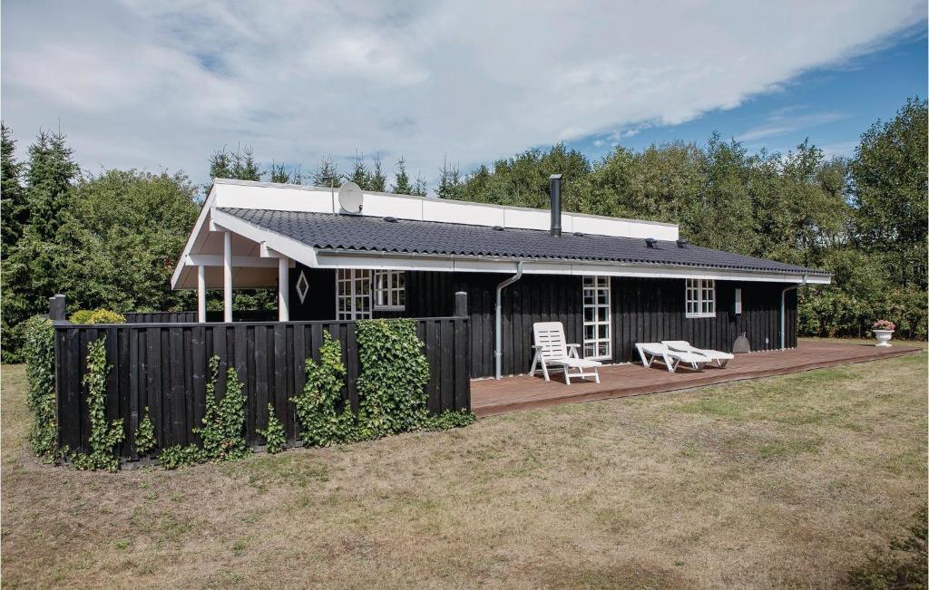 Awesome Home In Hadsund With 4 Bedrooms, Sauna And Wifi photo 1