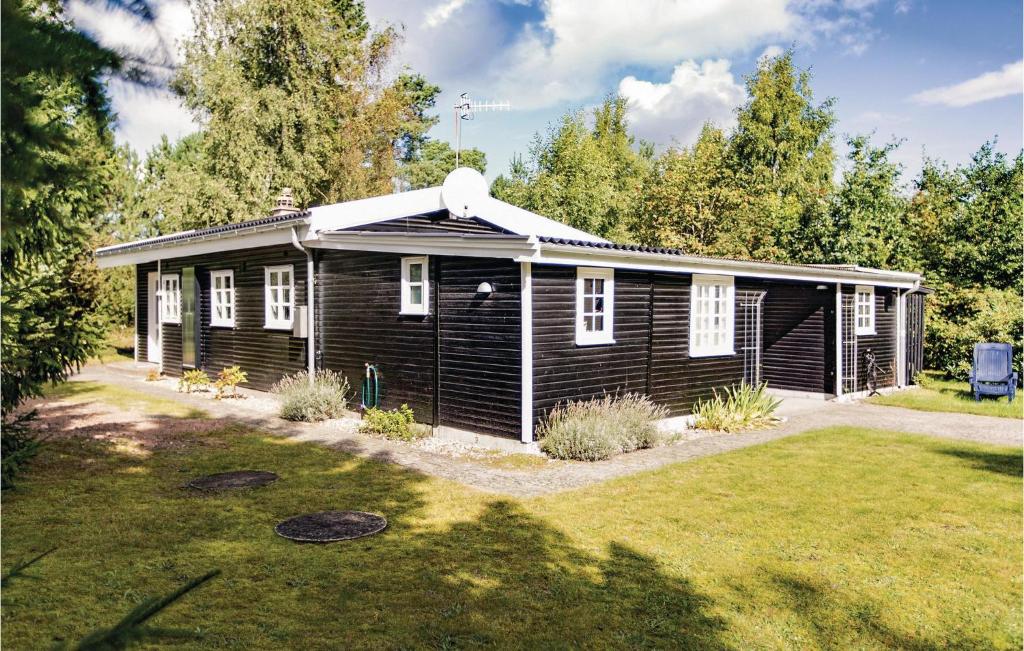Stunning Home In Hjby With 3 Bedrooms And Wifi photo 1