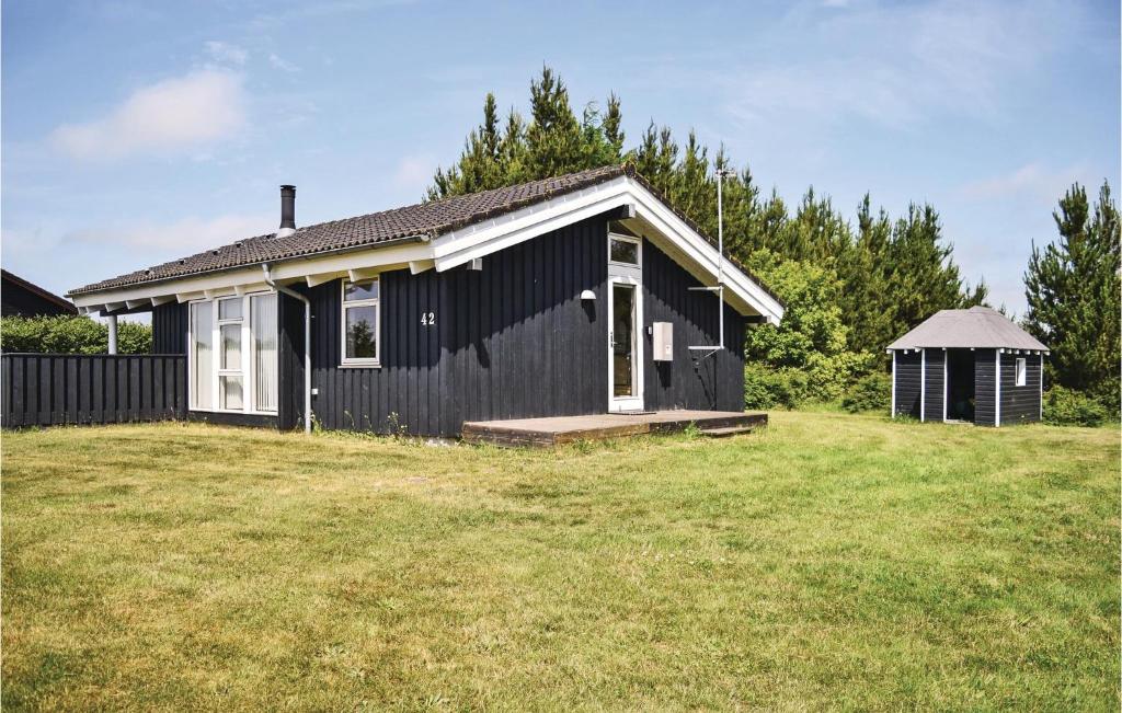 Beautiful Home In Ejstrupholm With 3 Bedrooms And Wifi photo 3