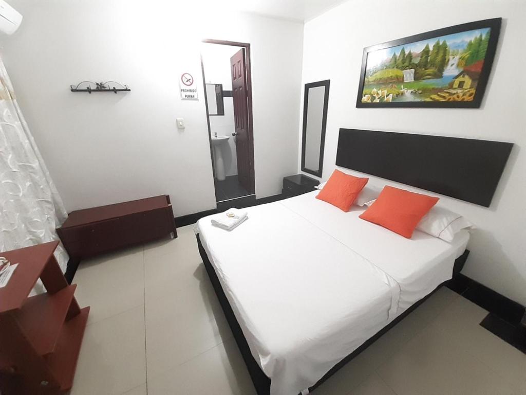 Hotel Arcoiris Girardot photo 4