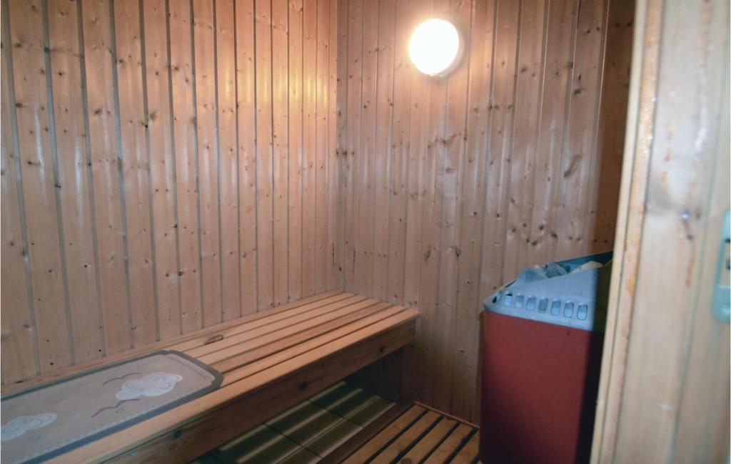 Stunning Home In Glesborg With 3 Bedrooms, Sauna And Wifi photo 4