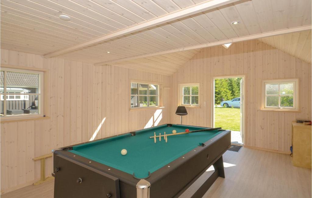 Awesome Home In Vggerlse With 5 Bedrooms And Wifi photo 4