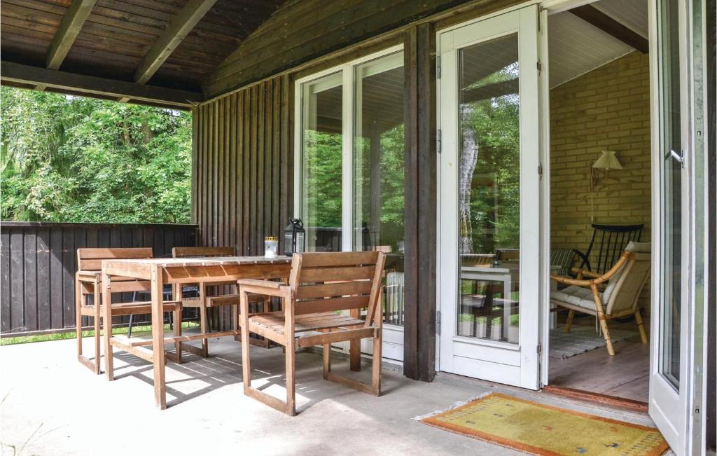 Beautiful Home In Frederiksvrk With 2 Bedrooms photo 3