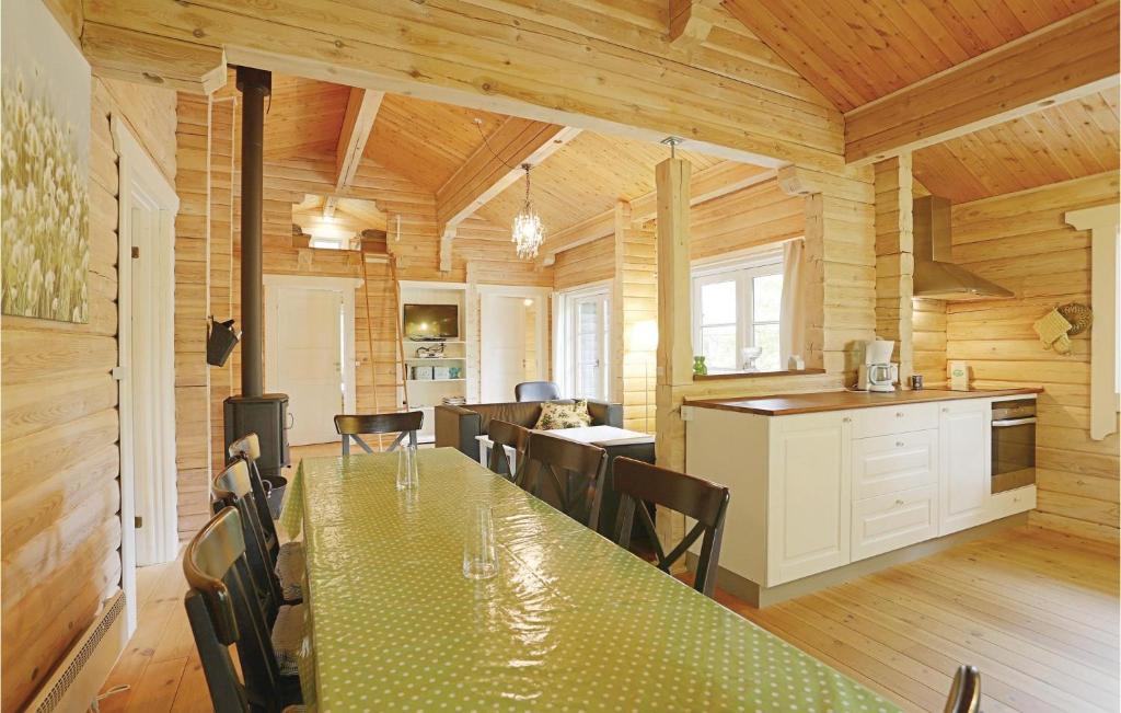 Nice Home In Aakirkeby With 3 Bedrooms, Sauna And Wifi photo 1