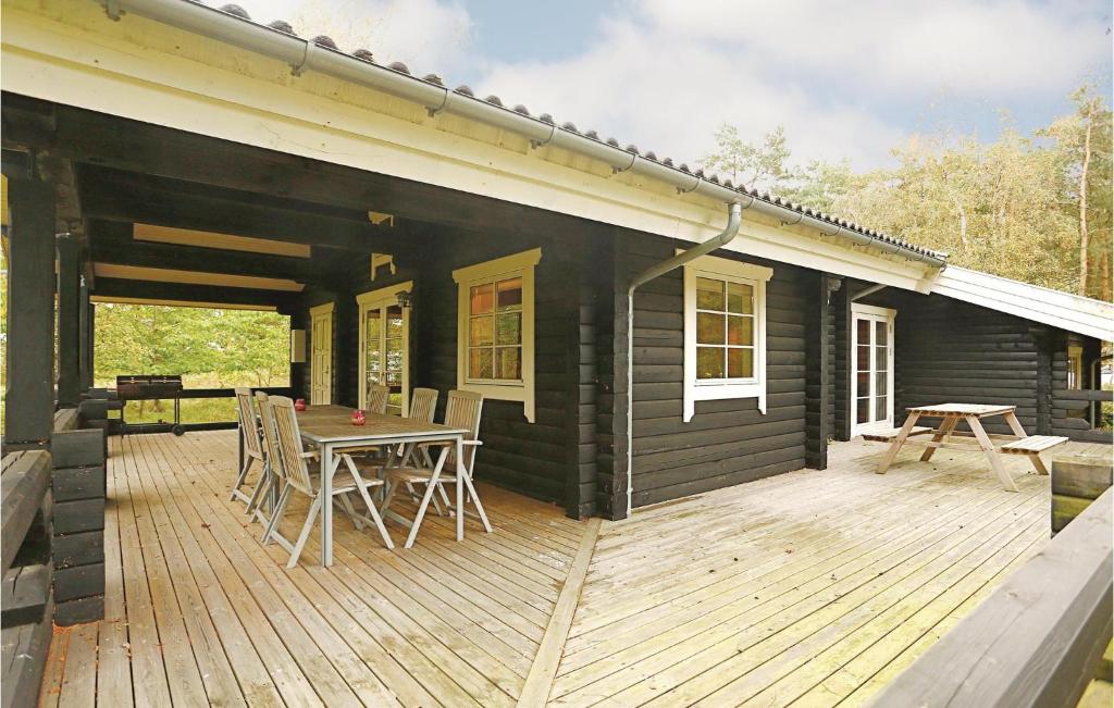 Nice Home In Aakirkeby With 3 Bedrooms, Sauna And Wifi photo 3