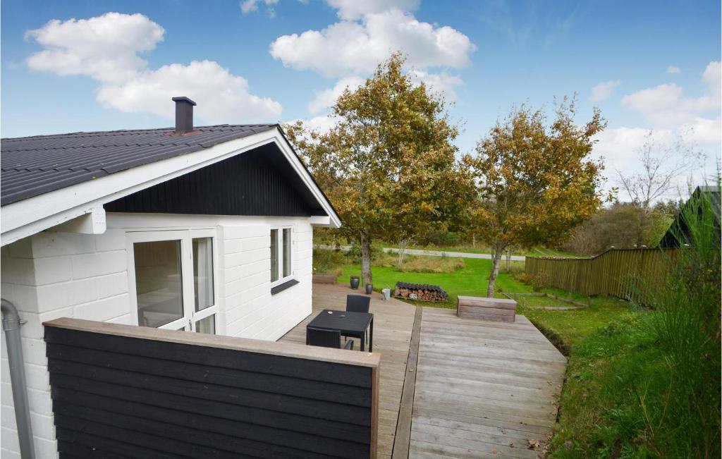Amazing Home In Struer With 2 Bedrooms And Wifi photo 3