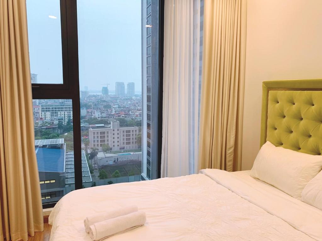 Vinhomes Metropolis *LakeView*/2BR/LuxuryService/Hanoi