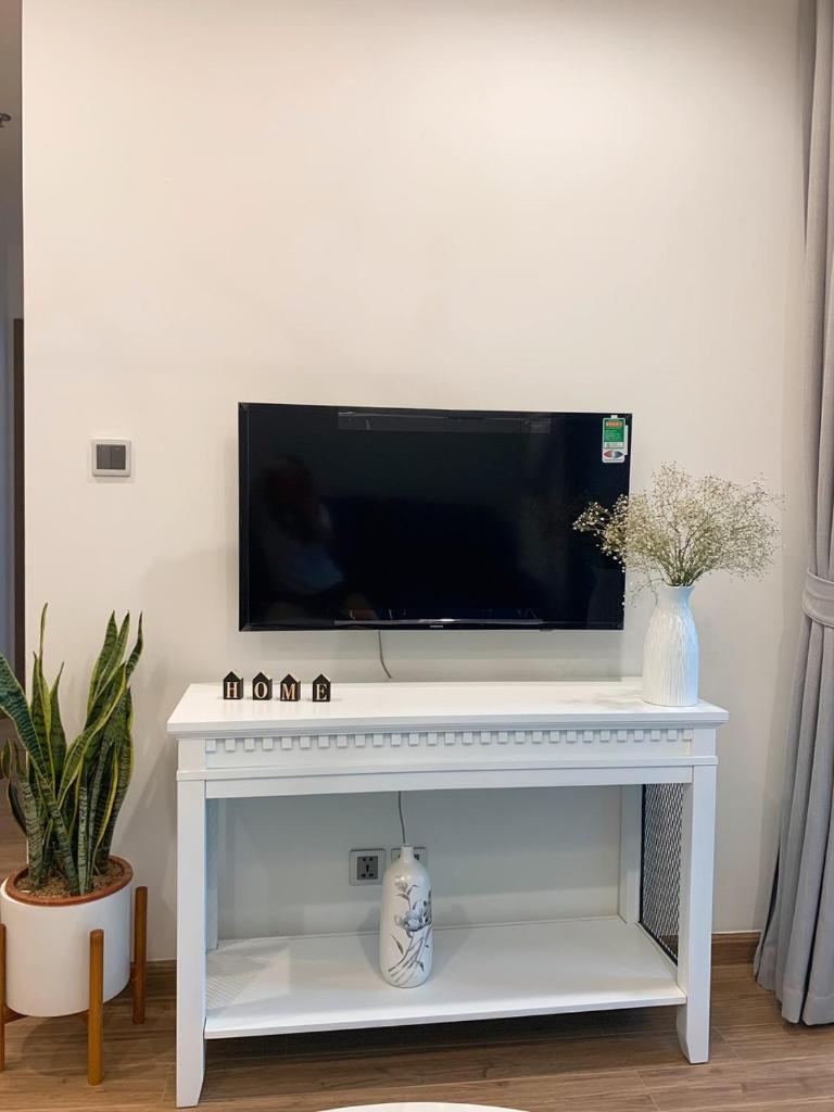 Vinhomes Metropolis *LakeView*/2BR/LuxuryService/Hanoi