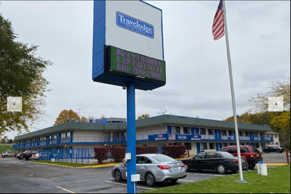 Travelodge by Wyndham Grand Rapids North photo 3