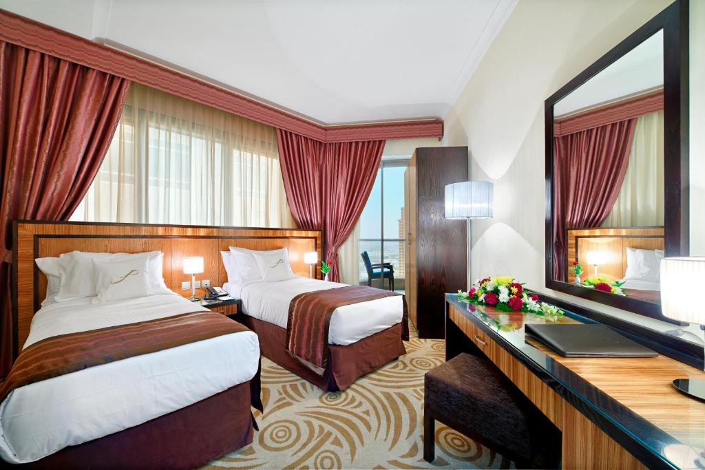 Апартаменты (Апартаменты с 3 спальнями), Апарт-отель Al Majaz Premiere Hotel Apartments
