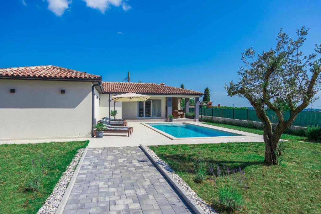 Cozy villa Cristalines with private pool near Pula photo 2