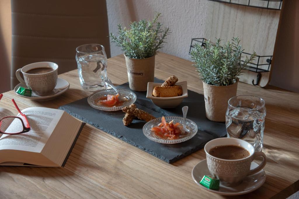 Cozy Studio in Trikala Center with private Parking! photo 4